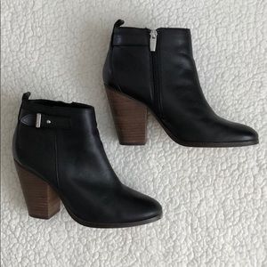 Coach Hewes Bootie